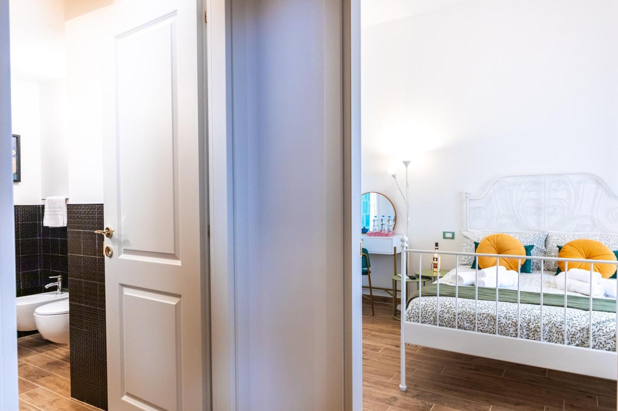 Apartment Casa Fen Palazzo Storico - Re Di Metro A - 2camere2bagni
